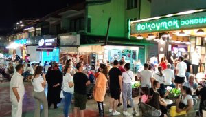 Kısıtlamalar sona ermesiyle sahil kenarları doldu