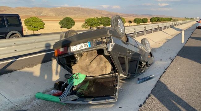 Kontrolden çıkıp takla atan otomobilde: 1'i ağır 2 yaralı