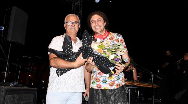 Kuşadası'nda bayram sevinci ikiye katlandı