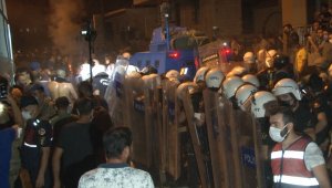 Manavgat'ta gözaltına alınan iki kişi zırhlı araçla götürüldü