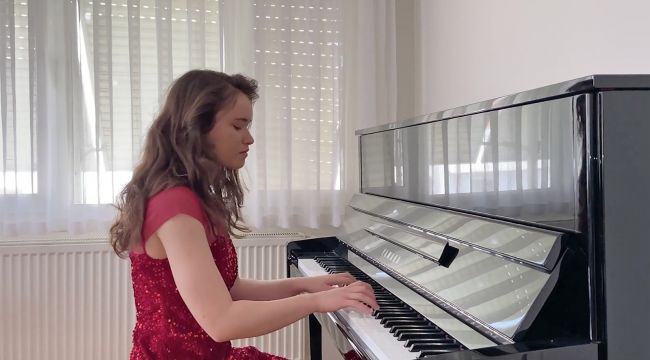 Minik müzisyenlerden çevrimiçi konser