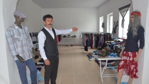 Muhtarlık hizmet binası ihtiyaç sahipleri için AVM'ye dönüştürüldü