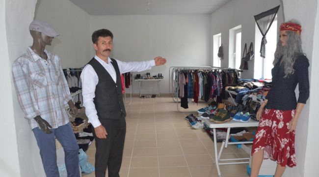 Muhtarlık hizmet binası ihtiyaç sahipleri için AVM'ye dönüştürüldü