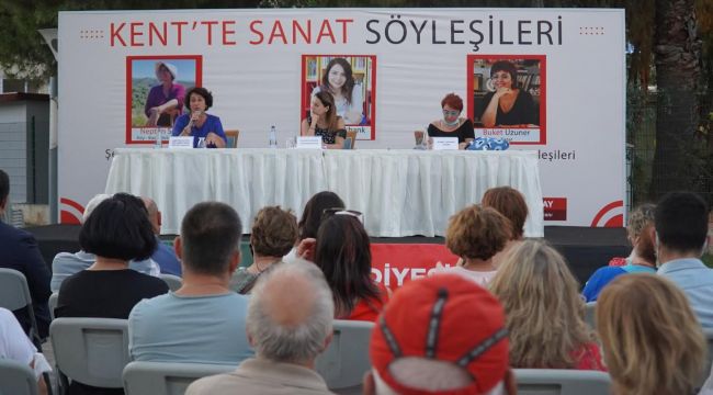 Neptün Soyer ve Buket Uzuner Karşıyakalılar'la buluştu