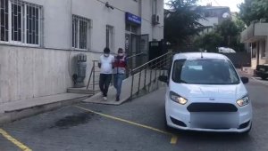  Öz oğlunu arabanın camından sarkıtan baba tutuklandı