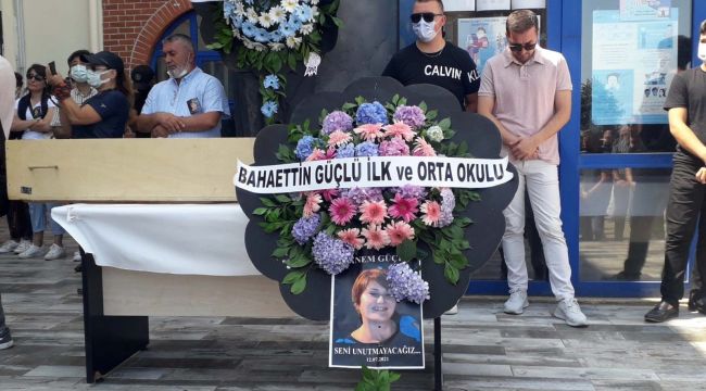 Sanem öğretmen son yolculuğuna uğurlandı