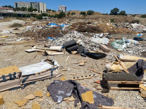 Seferihisar'ı 'çöp' götürüyor!