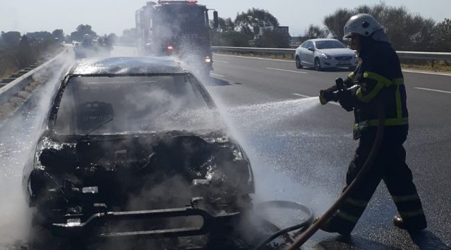 Seyir halindeyken yanan araç küle döndü