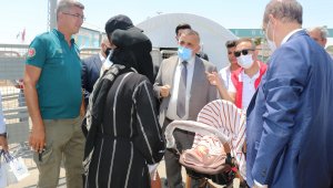 Sınırda bayram havası