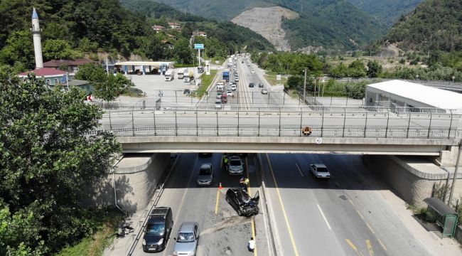 Tıra arkadan çarptı D-650 karayolunu kilitledi: 3 yaralı