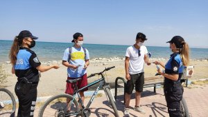 Toplum Destekli Polis'ten boğulmalara karşı broşür 