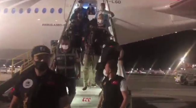 'Tosuncuk' Aydın, uçaktan böyle indirildi