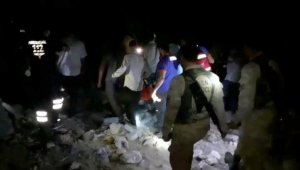 Uçurumdan düşen kadının cansız bedeni 5 saatlik çalışma sonunda çıkartıldı