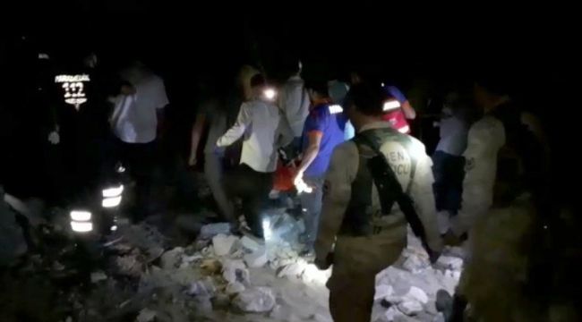 Uçurumdan düşen kadının cansız bedeni 5 saatlik çalışma sonunda çıkartıldı