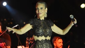 Ünlü sanatçı Linet coşturdu