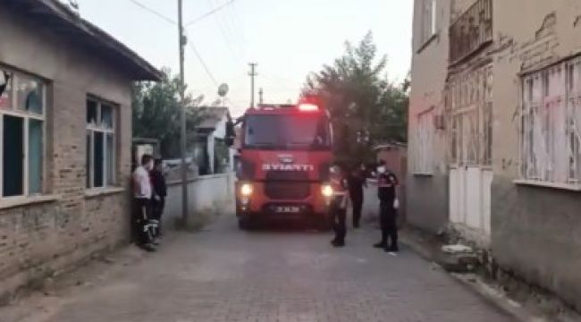 Yaşlı adamın ölüsünü bayramlaşmaya giden komşular buldu