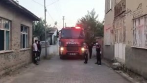 Yaşlı adamın ölüsünü bayramlaşmaya giden komşular buldu