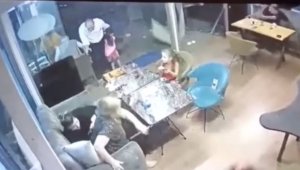 15'inci kattan kafeye düşen mermer faciaya yol açacaktı