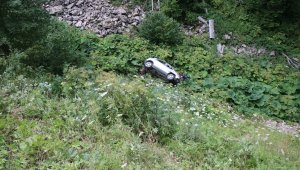 25 metrelik uçuruma yuvarlandılar