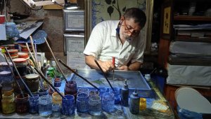 40 yaşından sonra öğrendiği sanatı aşkla yapıyor