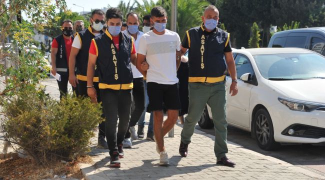 Alaçatı cinayetiyle ilgili 2 kişi tutuklandı