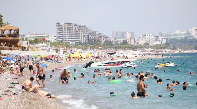 Antalya'da sahiller tekrar doldu