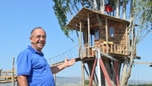 Atık malzemelerle yaşam alanı kurdu