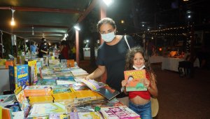 Ayvalık 1.yaz kitap fuarı açıldı