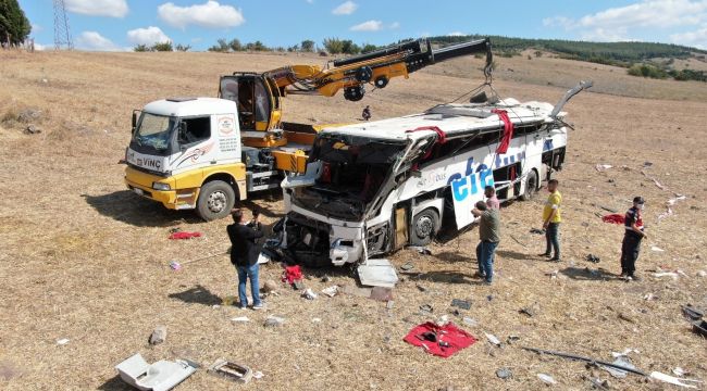 Balıkesir'de katliam gibi kaza: 15 ölü