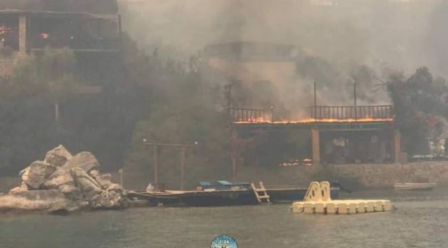 Bodrum'da korkulan oldu, alevler evlere sıçradı