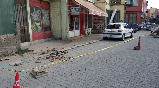 Deprem anında yaşananlar kamerada