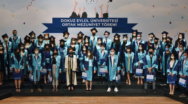 DEÜ'de ortak mezuniyet heyecanı