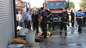 Elektrik arızası dükkanı yaktı