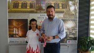 Engelleri aştı, Türkiye şampiyonu oldu