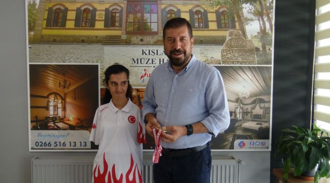 Engelleri aştı, Türkiye şampiyonu oldu