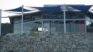 Foça Belediyesinin ruhsatsız işletmesi kapatıldı