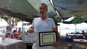 İşletmesinin kapısını engellilere açtı