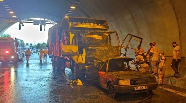 İzmir-Aydın Otoyolu'nda feci kaza: 4 ölü