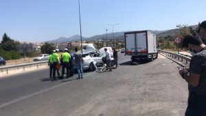 İzmir otoyol çıkışında feci kaza: 1 ölü, 1 yaralı