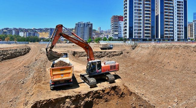 İzmir'de kentsel dönüşüm tam gaz sürüyor