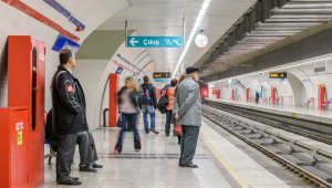 İzmir'de metro istasyonlarında ücretsiz internet dönemi