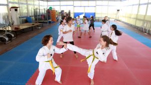 Karabağlar'da dolu dolu spor