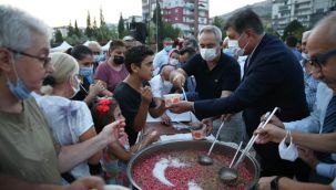 Karşıyaka'da aşure bereketi