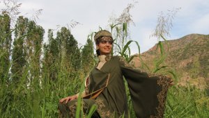 Kaybolmaya yüz tutmuş Selçuklu motifli kıyafetlerle görsel şölen