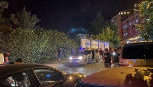 Kız yurduna karşı cinsel içerikli hareket yapınca sokak ortasında darp edildi