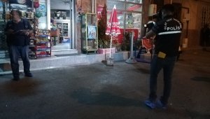 Kocasının iş arkadaşı tarafından bıçaklandı