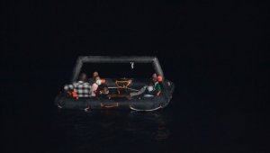 Kuşadası açıklarında 22 düzensiz göçmen kurtarıldı