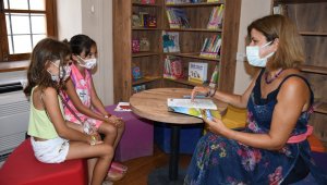 Kuşadası'nda çocuklara kitap sevgisi kazandırılıyor