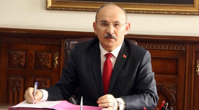 Manisa Valisi: Hastanede tedavi görenlerin yüzde 88'i aşısız