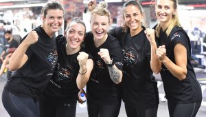 Mavi Kelebekler Avrupa'yı hedefliyor